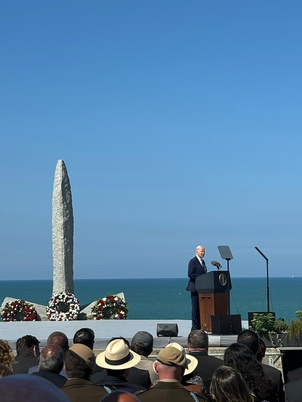 Discours commémoratif du Président Joe Biden sur les plages d'Omaha Beach. - Solution Technique Evènement à Caen