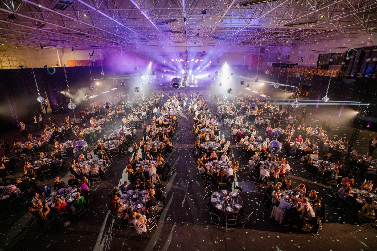 Une soirée de gala Disco Night Fever pour Normandie Pharma au Parc des Expositions de Caen. - Solution Technique Evènement à Caen